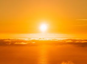 beautiful-orange-sunset-over-the-ocean