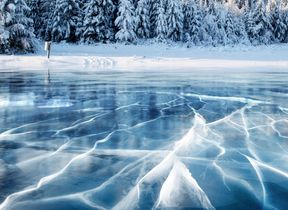 frozen-ice-lake