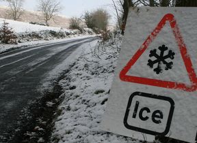 ice-road-sign