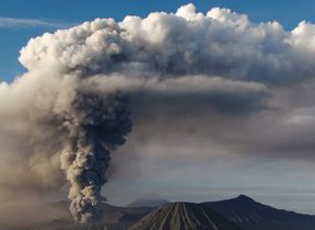 marc-szeglat-izoqu5vh47o-unsplash-min