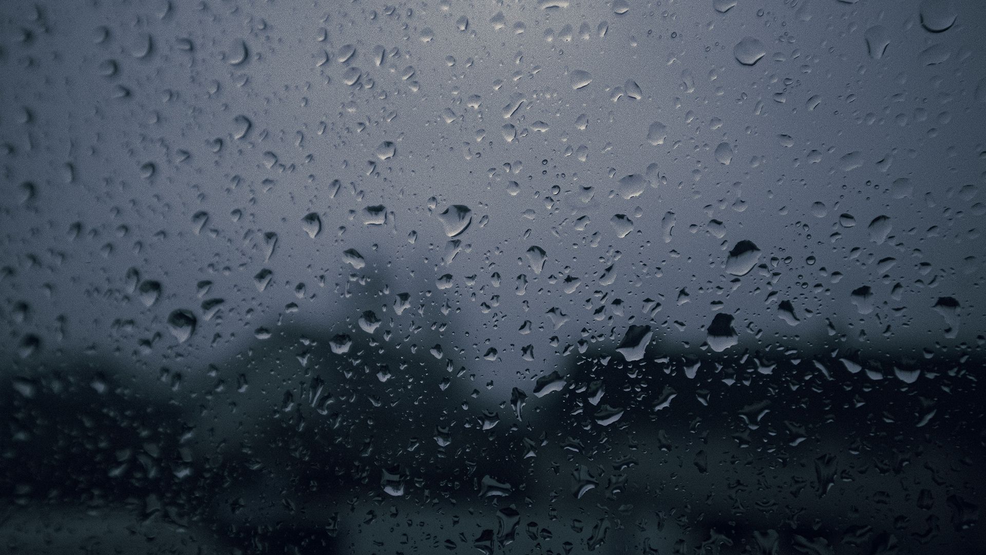 raindrops-on-window-very-grey-and-gloomy-newport