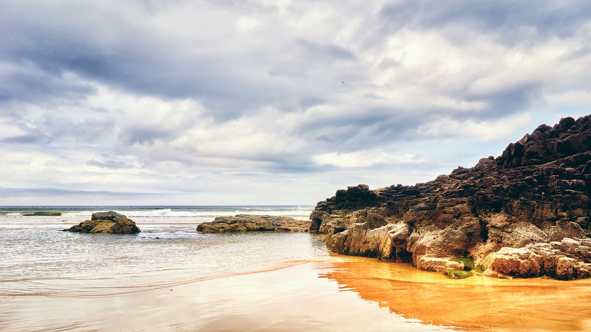 spring-summer-mostly-cloudy-beach-coleraine